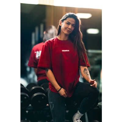 Nebbia Oversized tričko GYM ESSENTIALS 381 tmavě červená