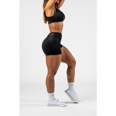 Nebbia V-shaping Belt Shorts STRONG BEAUTY 428 sort