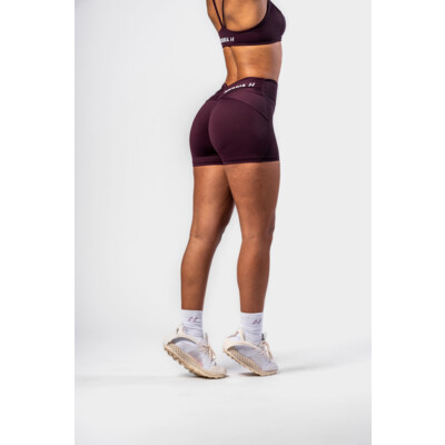 Nebbia V-shaping Belt Shorts STRONG BEAUTY 428 dark red