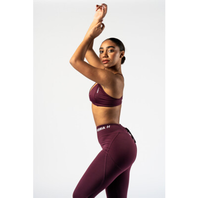 Nebbia Medium-Support Sports Bra TWIST-KNOT 423 dark red