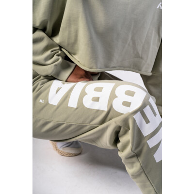 Nebbia Loose-Fit Baggy Pants BOYFRIEND STYLE 432 vert clair