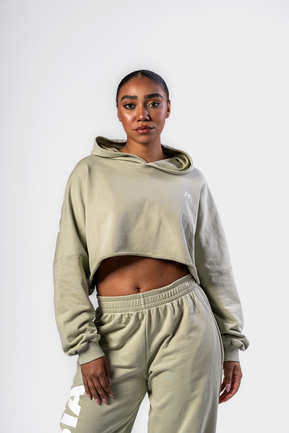 Nebbia Oversized Hoodie OWN YOUR POWER 433 light green XS / S