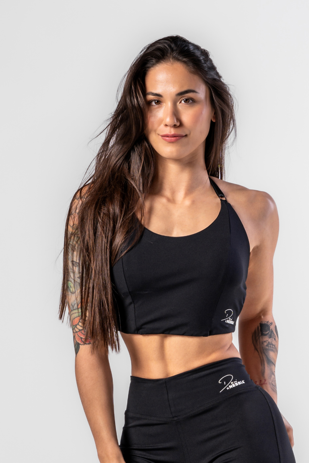 Nebbia Deni x NEBBIA Sports Crop Tank 309 czarny S